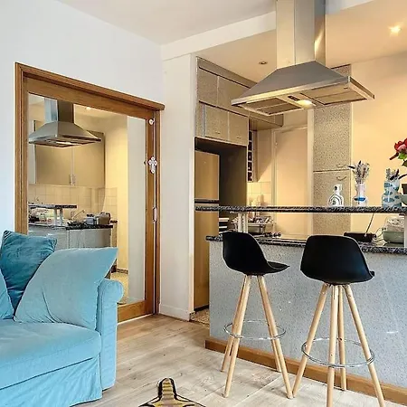 Contemporain Au Coeur De * Paris